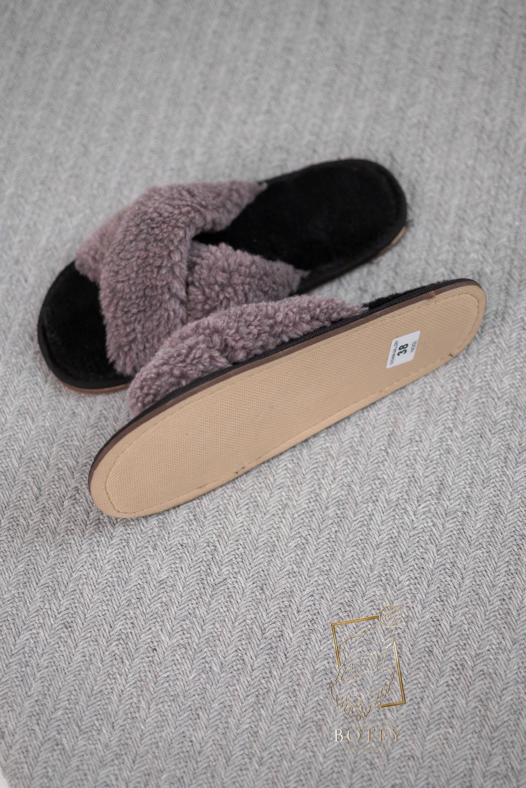 Sheepskin Fur Slippers – Soft Natural Wool Home Shoes (Sizes 36–41)