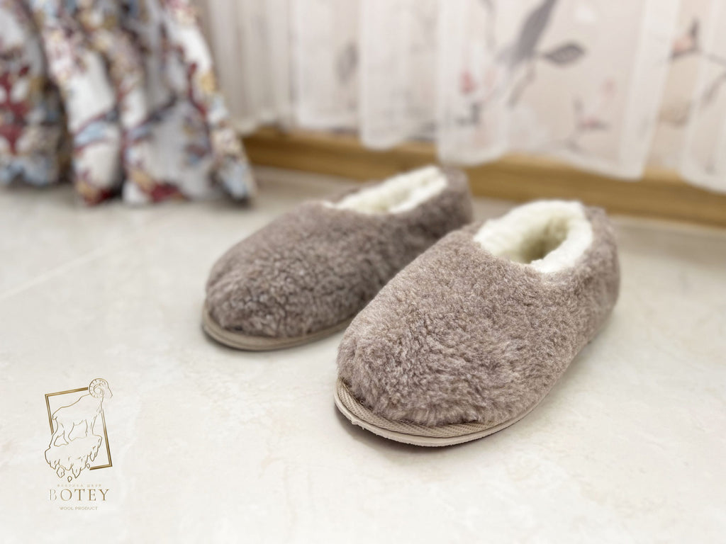 Women’s Sheepskin Slippers Coffee – Soft Natural Wool Home Shoes (Sizes 36–41)