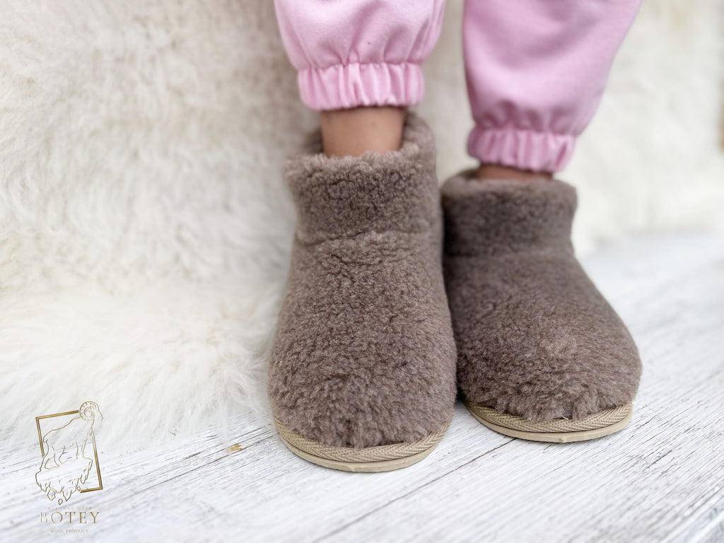 Women’s Sheepskin Ugg Slippers Coffee – Warm Natural Wool Home Boots (Sizes 36–41)