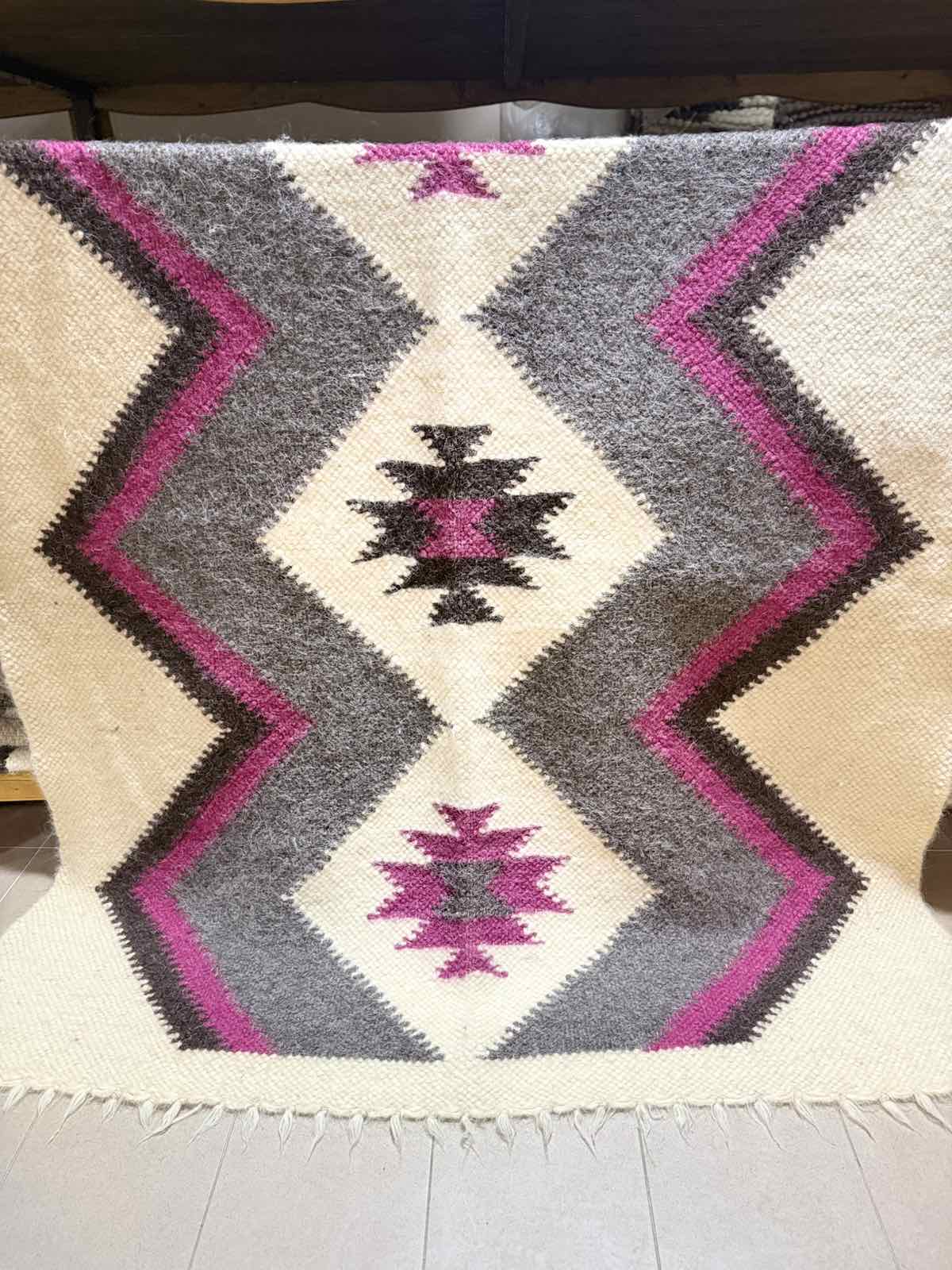 Carpathian Wool Blanket “Bright” 200×220 cm – Premium Handmade Natural Wool