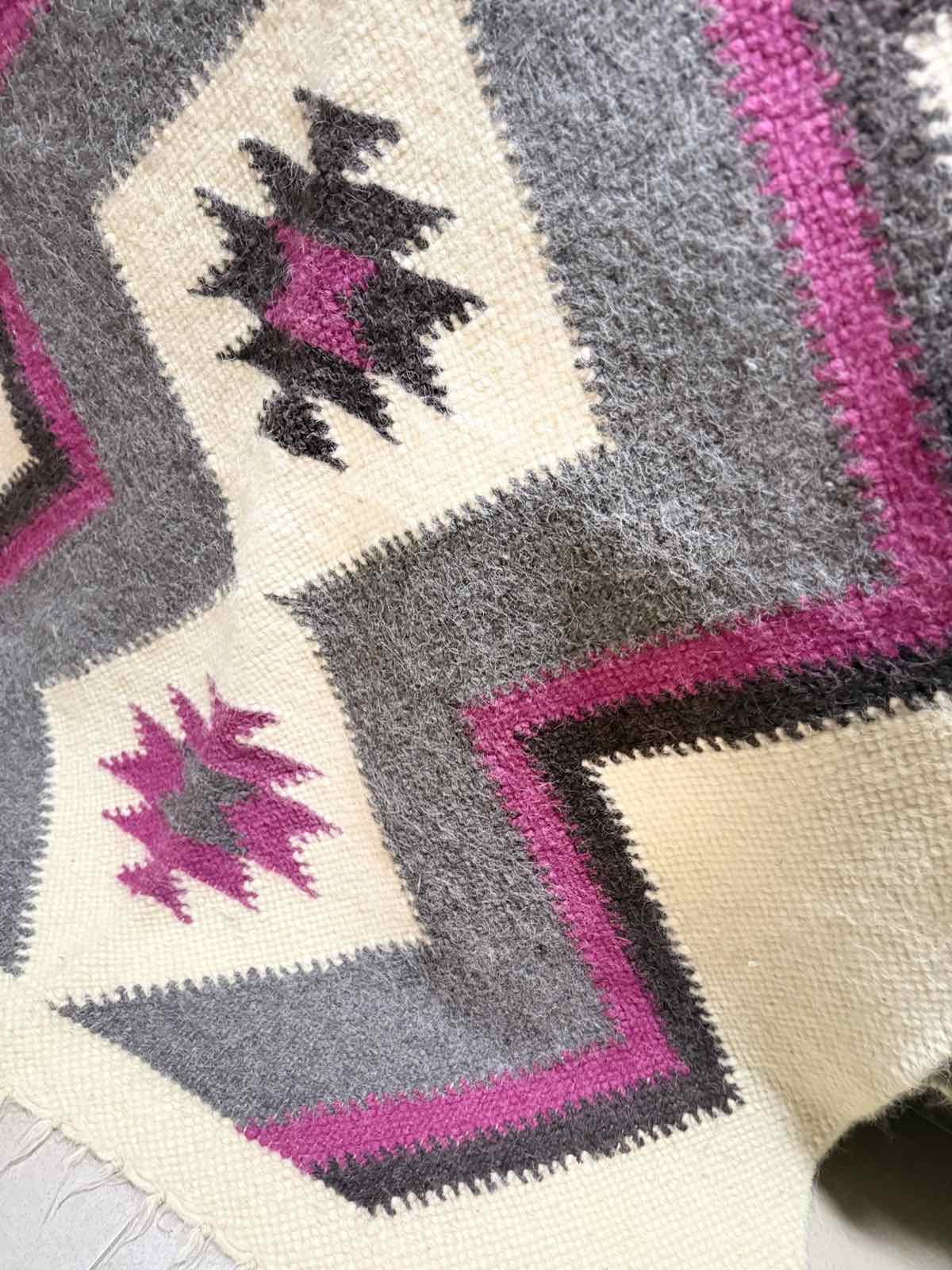 Carpathian Wool Blanket “Bright” 200×220 cm – Premium Handmade Natural Wool