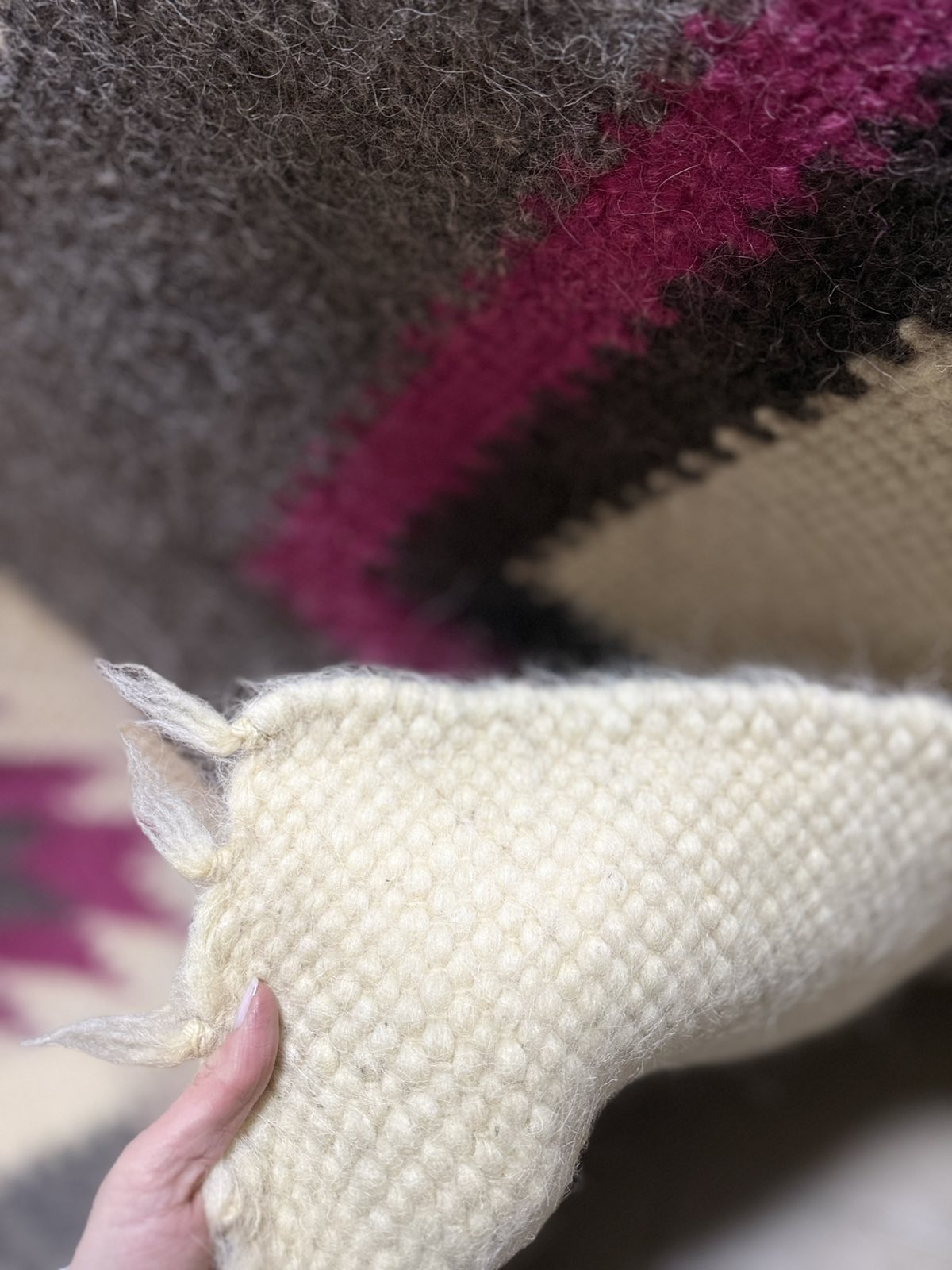 Carpathian Wool Blanket “Bright” 200×220 cm – Premium Handmade Natural Wool