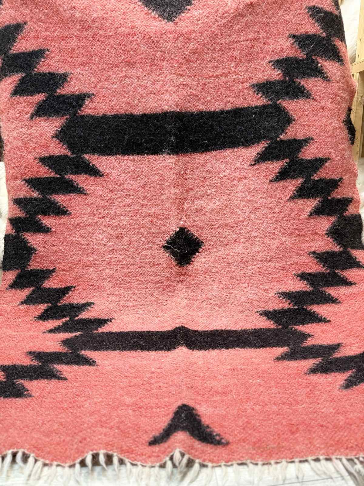 Carpathian Wool Blanket “Poppies” 190×220 cm – Premium Handmade Natural Wool