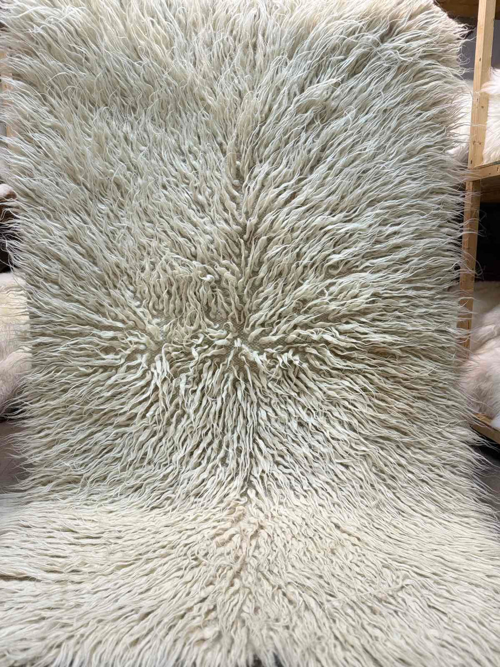 Carpathian Wool Blanket “Hunya” 150×200 cm – Premium Handmade Natural Wool