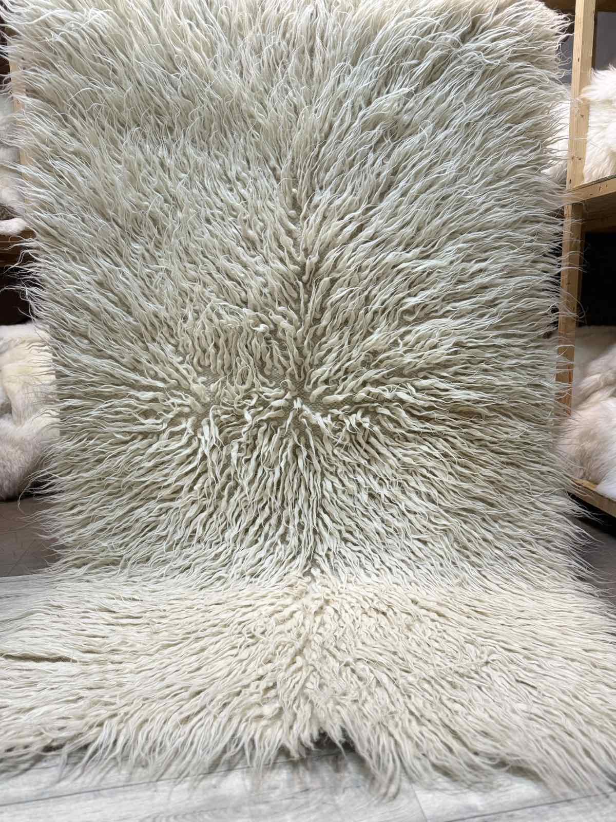 Carpathian Wool Blanket “Hunya” 150×200 cm – Premium Handmade Natural Wool